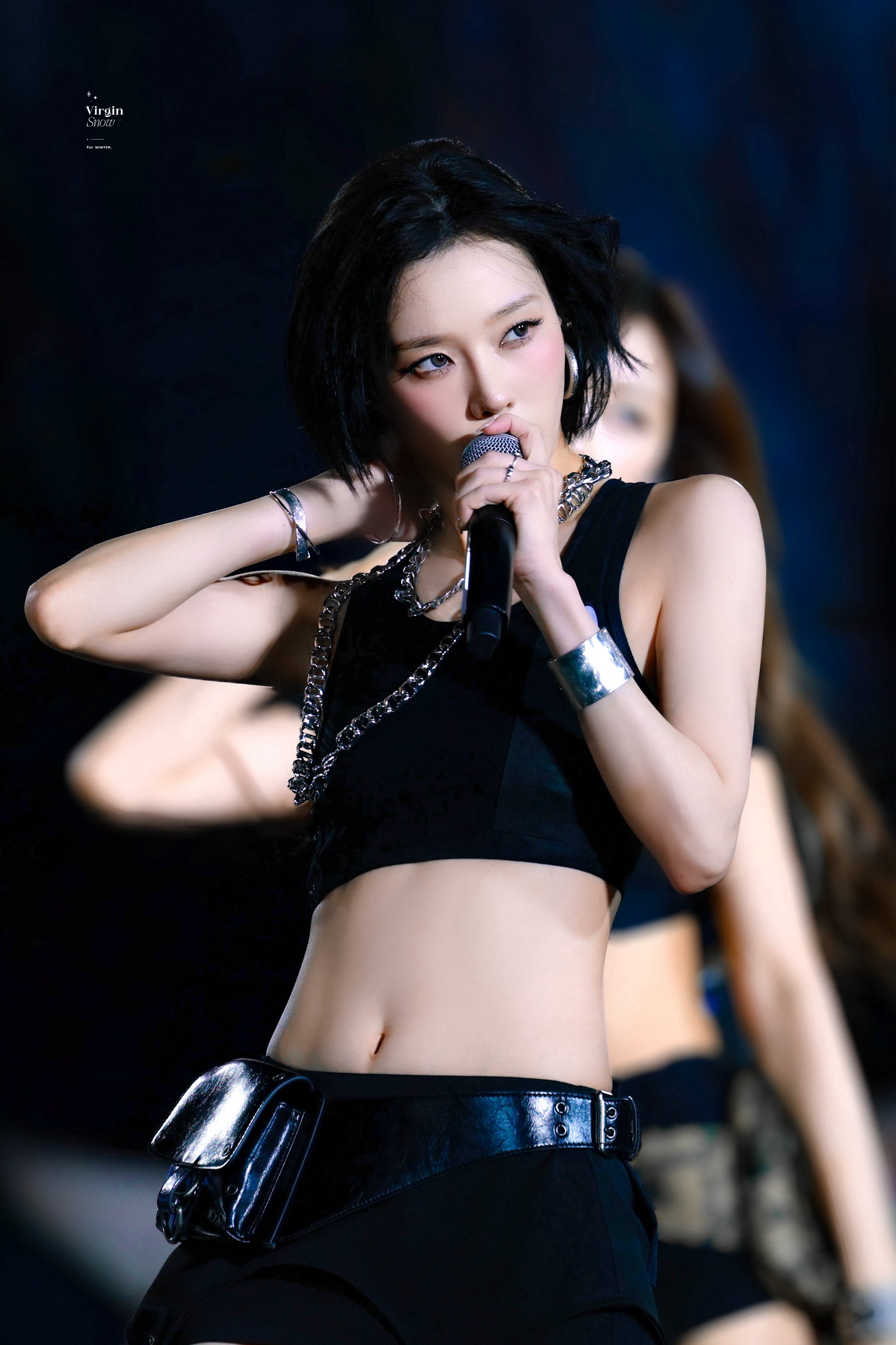 에스파 윈터 wearing PB027B